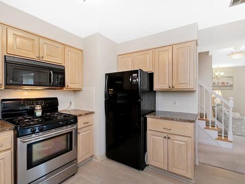 84 Walpole St #1F, Canton, MA 02021 photo 9