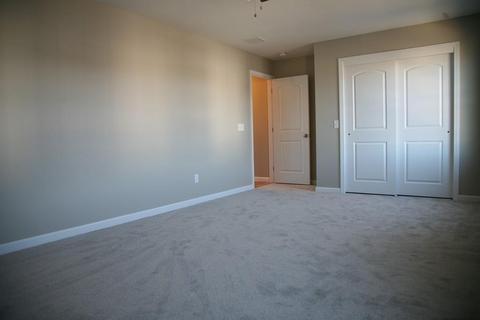 252 Naismith St, Springfield, MA 01104 photo 10