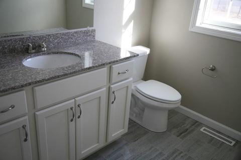 252 Naismith St, Springfield, MA 01104 photo 8