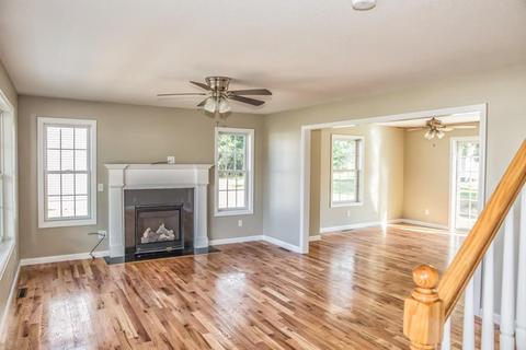 288 Naismith St, Springfield, MA 01104 photo 7