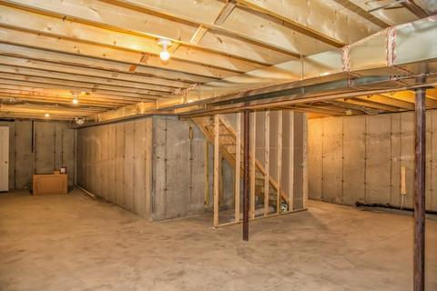 288 Naismith St, Springfield, MA 01104 photo 23
