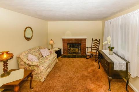 142 Taylor Ave, Dedham, MA 02026 photo 3