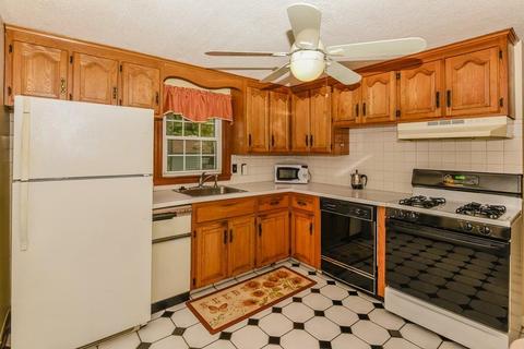 142 Taylor Ave, Dedham, MA 02026 photo 8