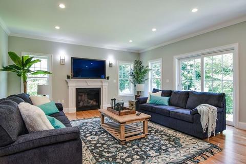 53 Rolling Ln, Needham, MA 02492 photo 4