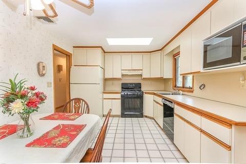 67 Rosemary Rd, Dedham, MA 02026 photo 8