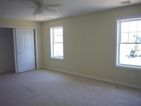 25 Thomas St, Fall River, MA 02723 photo 5