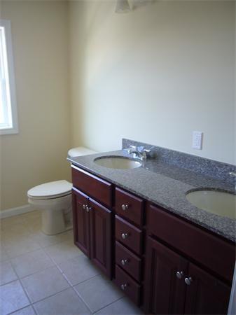 25 Thomas St, Fall River, MA 02723 photo 4