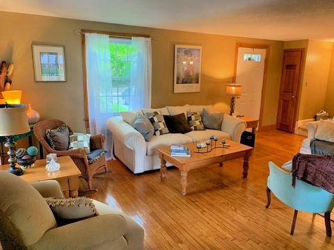 829 Dickinson St, Springfield, MA 01108 photo 4