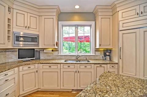 170 North St, Upton, MA 01568 photo 4