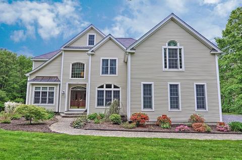 170 North St, Upton, MA 01568 photo 1