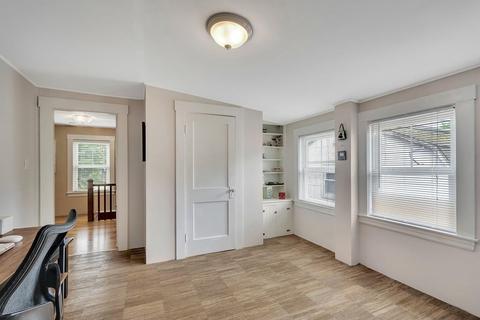 28 Dyer St, Framingham, MA 01702 photo 23