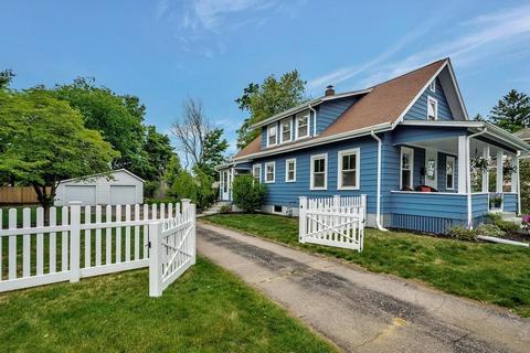 28 Dyer St, Framingham, MA 01702 photo 2