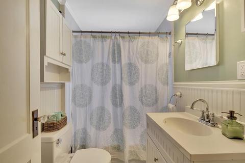 28 Dyer St, Framingham, MA 01702 photo 13