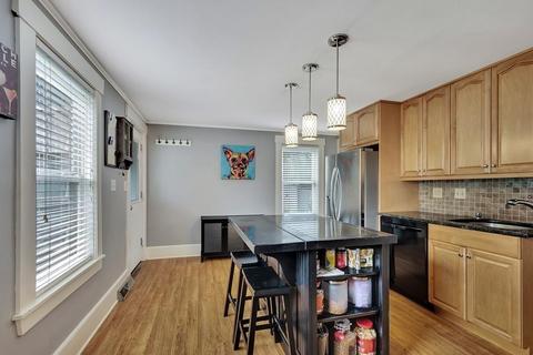 28 Dyer St, Framingham, MA 01702 photo 6