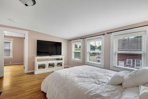 28 Dyer St, Framingham, MA 01702 photo 18
