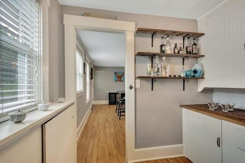 28 Dyer St, Framingham, MA 01702 photo 8