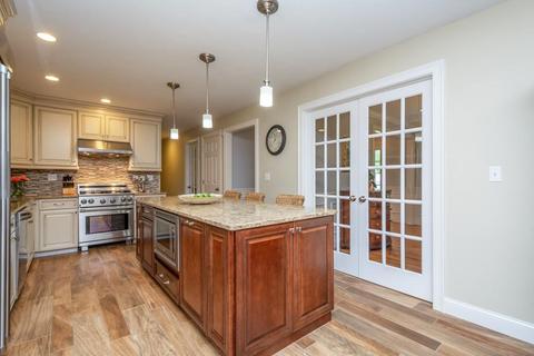 28 Warren St, Upton, MA 01568 photo 9