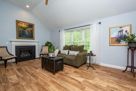 28 Warren St, Upton, MA 01568 photo 13