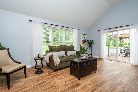 28 Warren St, Upton, MA 01568 photo 14