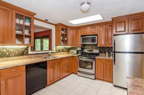 77 Standish Rd, Needham, MA 02492 photo 9