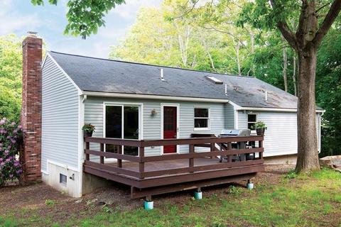 35 Pershing Ave, Framingham, MA 01702 photo 8
