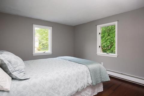 35 Pershing Ave, Framingham, MA 01702 photo 6