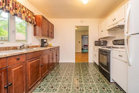 97 Woodside Ter, Springfield, MA 01108 photo 11