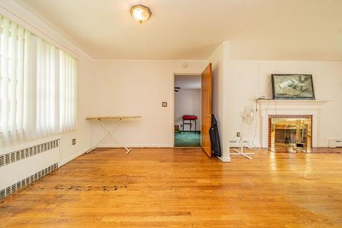 97 Woodside Ter, Springfield, MA 01108 photo 25