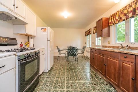 97 Woodside Ter, Springfield, MA 01108 photo 12