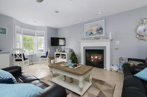 18 Broadmarsh Ave, Wareham, MA 02571 photo 5