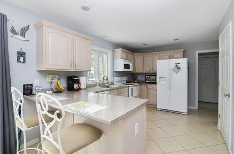 18 Broadmarsh Ave, Wareham, MA 02571 photo 11