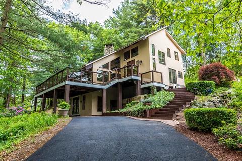 258 Baker St, Walpole, MA 02081 photo 1