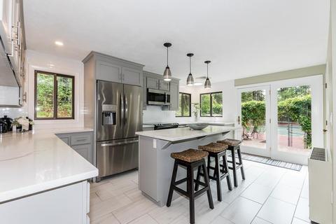 258 Baker St, Walpole, MA 02081 photo 8