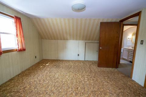 56 Burnside Ter, Springfield, MA 01118 photo 14