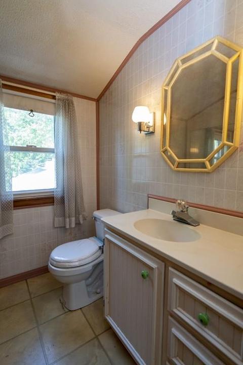 56 Burnside Ter, Springfield, MA 01118 photo 16