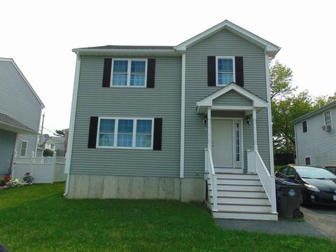 16 Evelyns Way, Fall River, MA 02724 photo 1