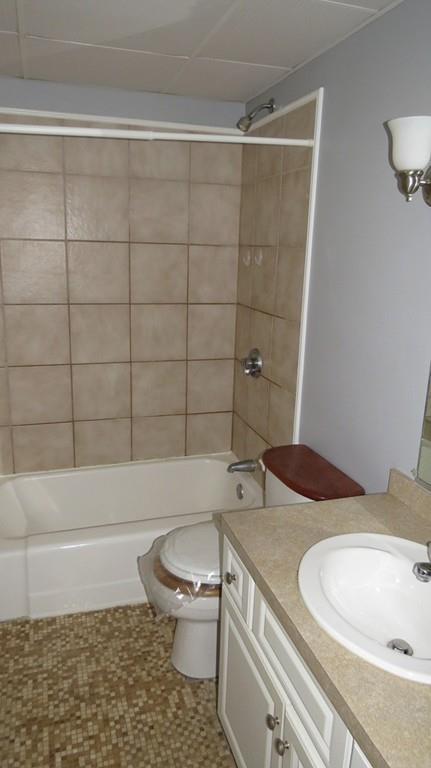 36 Elm St #B, Worcester, MA 01609 photo 25