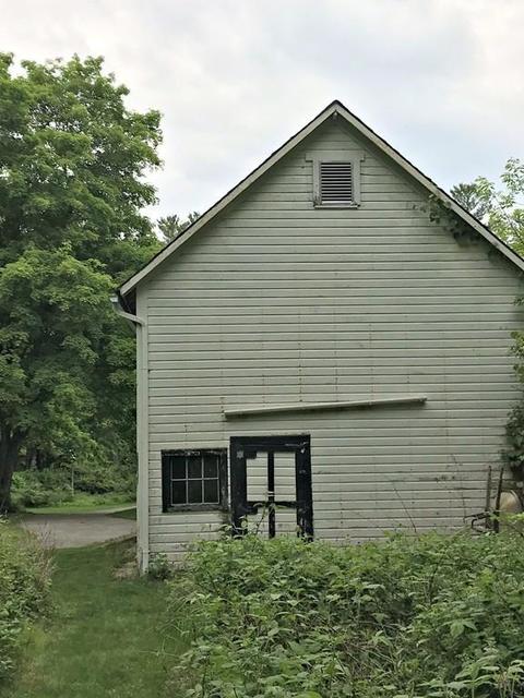 145 East St, Ware, MA 01082 photo 5