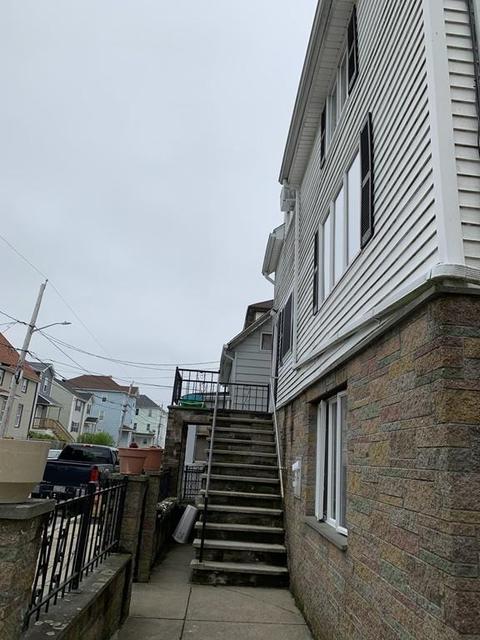 151 Pitman St, Fall River, MA 02723 photo 4