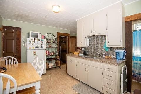42 Richards St, Worcester, MA 01603 photo 18