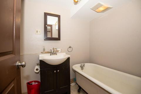 42 Richards St, Worcester, MA 01603 photo 16