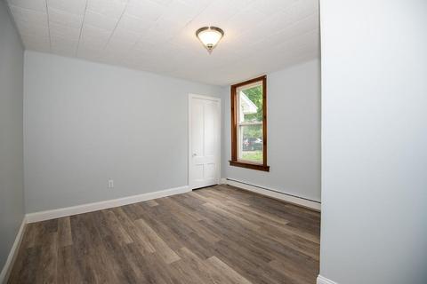 42 Richards St, Worcester, MA 01603 photo 9