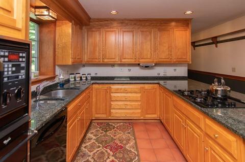 11 Mount St, Franklin, MA 02038 photo 6