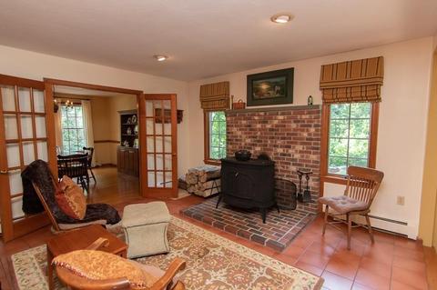 11 Mount St, Franklin, MA 02038 photo 7