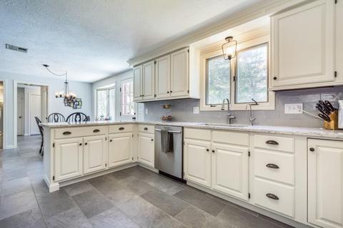 57 Blackstone St, Mendon, MA 01756 photo 9