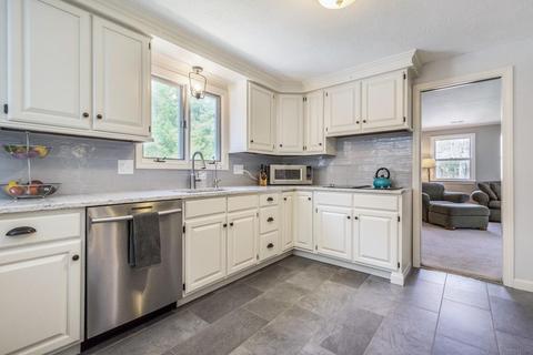 57 Blackstone St, Mendon, MA 01756 photo 8