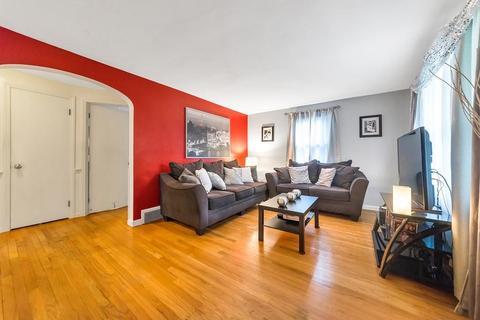 155 Wheeler Ave, Springfield, MA 01118 photo 5
