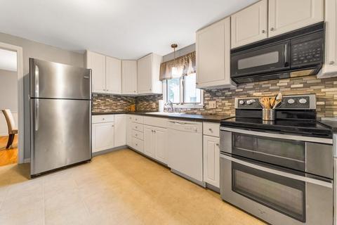 155 Wheeler Ave, Springfield, MA 01118 photo 8