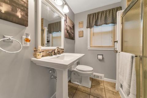 155 Wheeler Ave, Springfield, MA 01118 photo 17