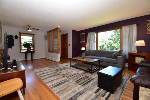 90 Briggs St, Easthampton, MA 01027 photo 4